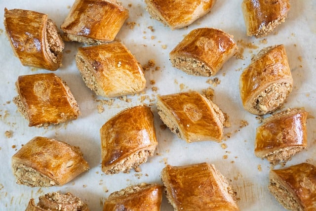 Jak maszyny do ciasta francuskiego mogą obniżyć koszty operacyjne piekarni