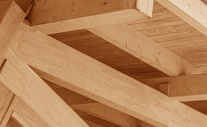 W jaki sposób producent kantówki dba o stabilność wymiarową drewna?