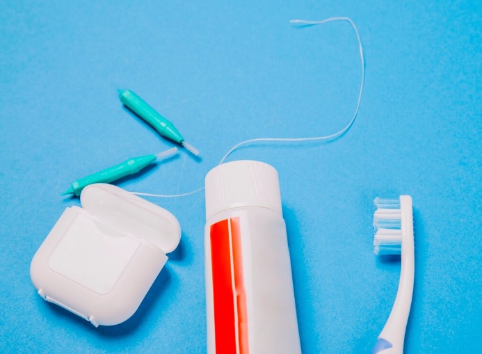 Jak produkty do higieny jamy ustnej mogą wspierać profilaktykę paradontozy?